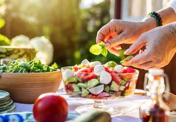 6 Ideas for Refreshing Summer Salads